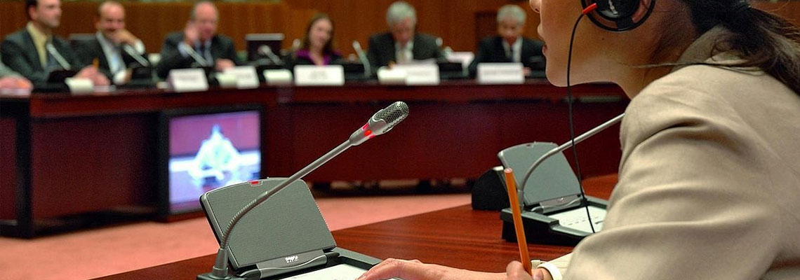 Pereklad.ua обеспечит полную комплектацию помещений оборудованием для синхронного перевода. Мы предоставляем: